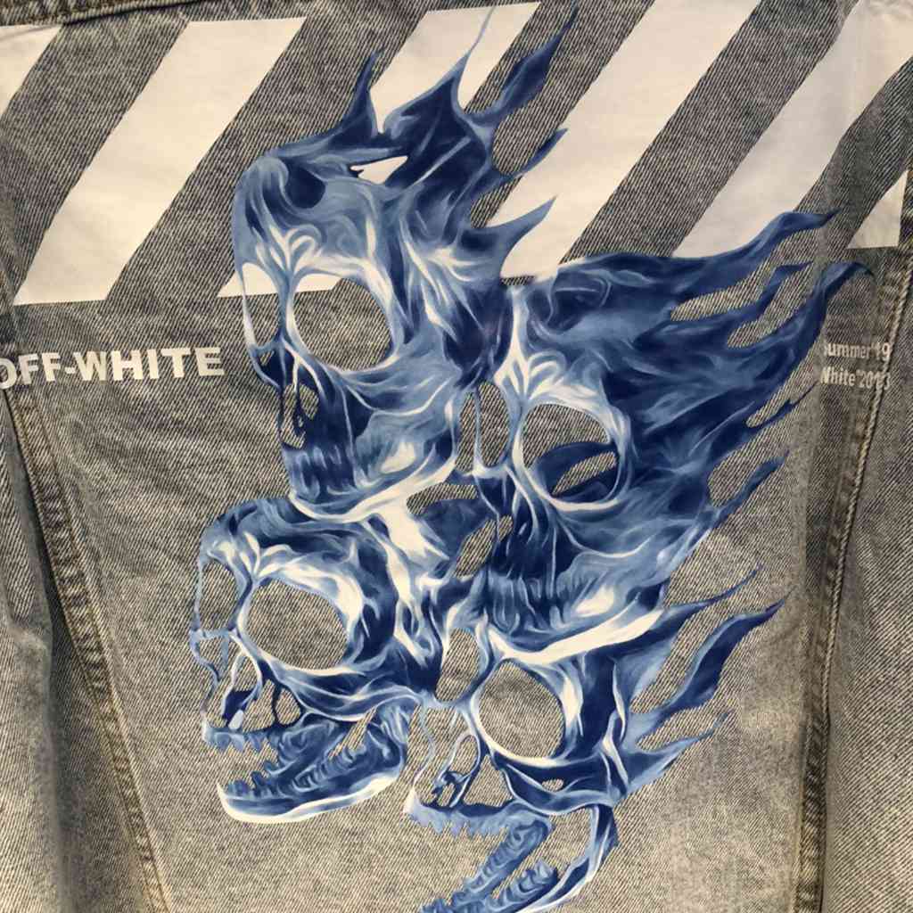 OFF WHITE